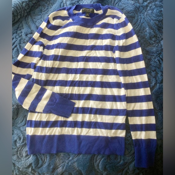 Banana Republic Sweater - Picture 2 of 3